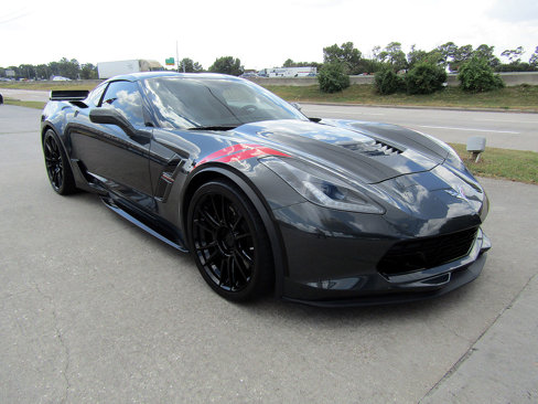 Used 2019 Chevrolet Corvette Grand Sport w/ Grand Sport Heritage Package image 3