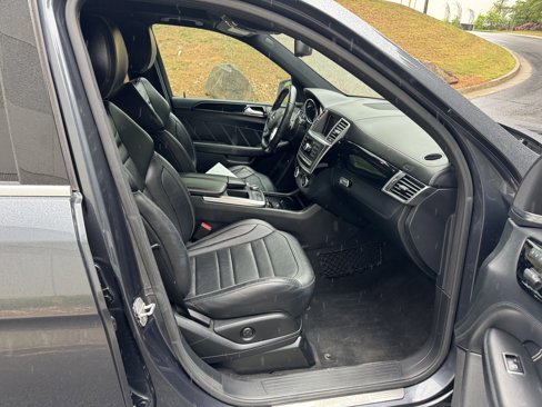 Used 2012 Mercedes-Benz ML 63 AMG 4MATIC image 20