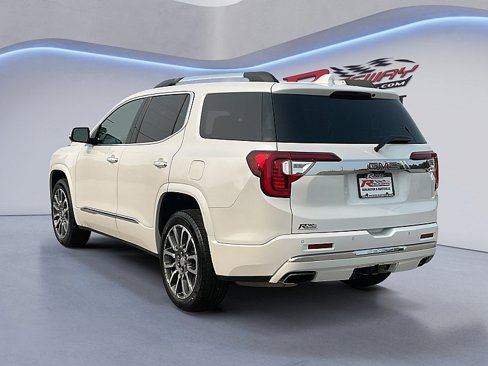 Used 2022 GMC Acadia Denali w/ Denali Ultimate Package image 3