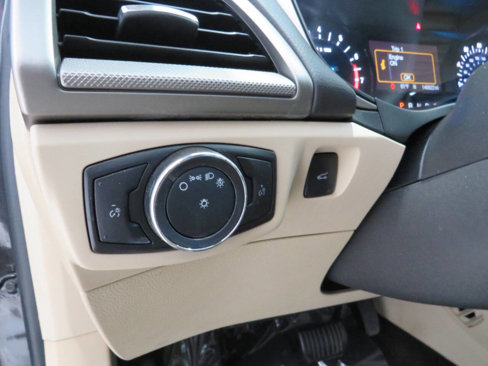 Used 2014 Ford Fusion SE image 19