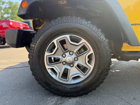 Used 2015 Jeep Wrangler Rubicon w/ Power Convenience Group image 12