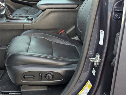 Used 2019 GMC Acadia SLT image 16