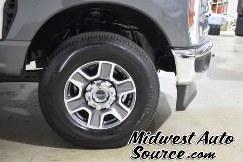 Used 2023 Ford F250 Lariat w/ FX4 Off-Road Package image 10