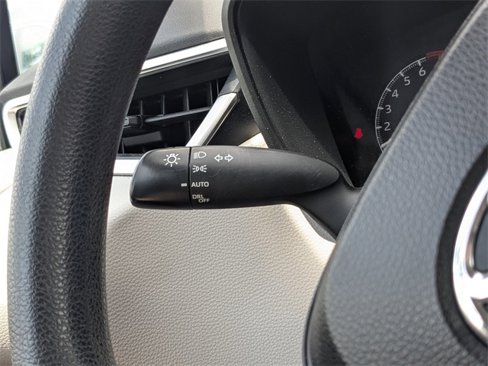 Used 2022 Toyota Corolla LE image 26