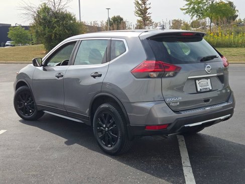 Used 2018 Nissan Rogue S image 14