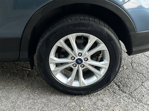 Used 2018 Ford Escape SE image 11