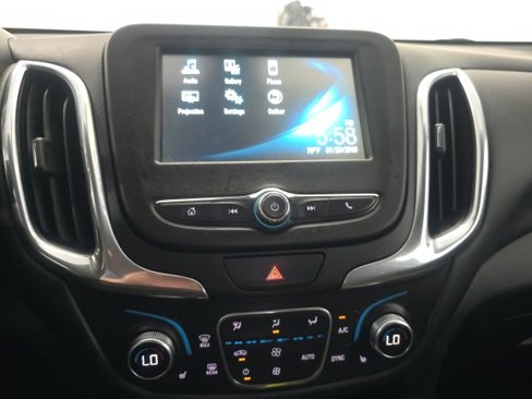 Used 2018 Chevrolet Equinox LT image 22