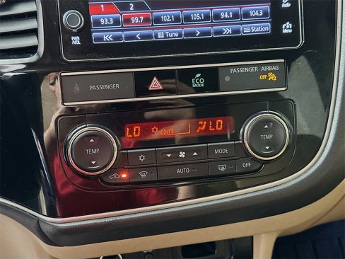 Used 2019 Mitsubishi Outlander SEL image 15