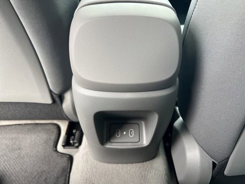 New 2025 Hyundai Elantra SE image 17