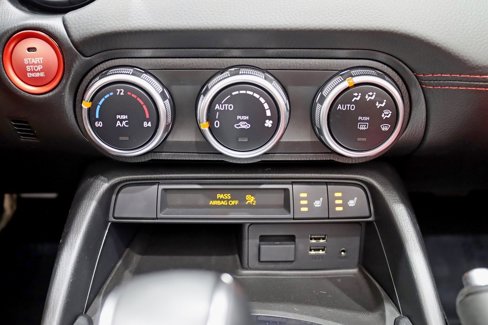 Used 2019 FIAT 124 Spider Abarth w/ Navigation & Sound Group image 20