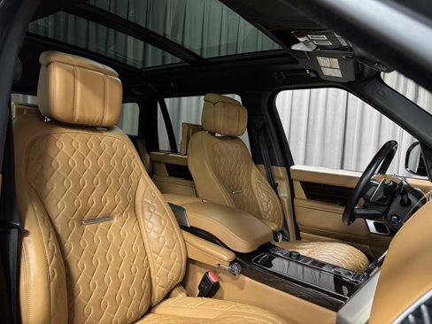 Used 2020 Land Rover Range Rover SV Autobiography Dynamic image 9