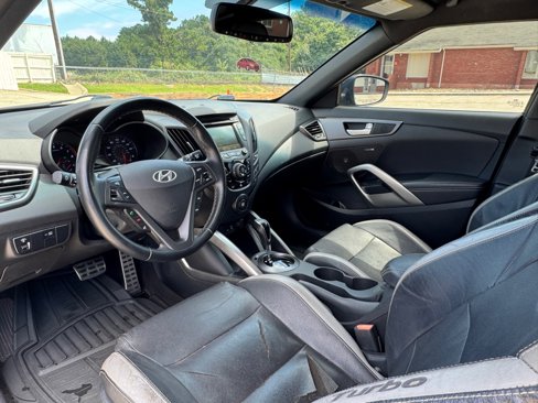 Used 2016 Hyundai Veloster Turbo image 10