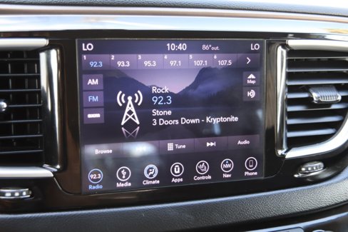 Used 2019 Chrysler Pacifica Touring-L image 5