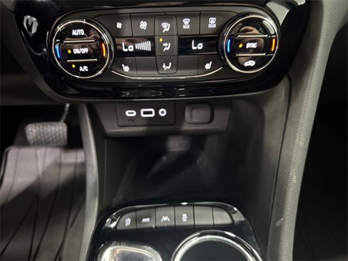 Used 2022 Buick Encore GX Select w/ Sport Touring Package image 15