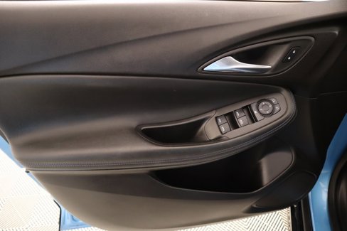 Used 2025 Buick Encore GX Sport Touring image 13