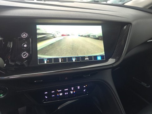 Used 2022 Buick Envision Essence w/ Technology Package I image 21