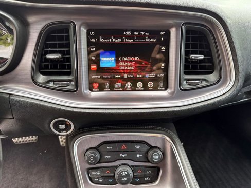 Used 2017 Dodge Challenger SXT Plus image 22