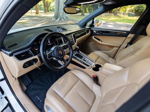 Used 2018 Porsche Macan Sport Edition image 17