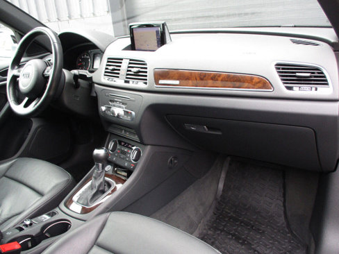 Used 2017 Audi Q3 2.0T Premium Plus w/ Premium Plus Package image 19