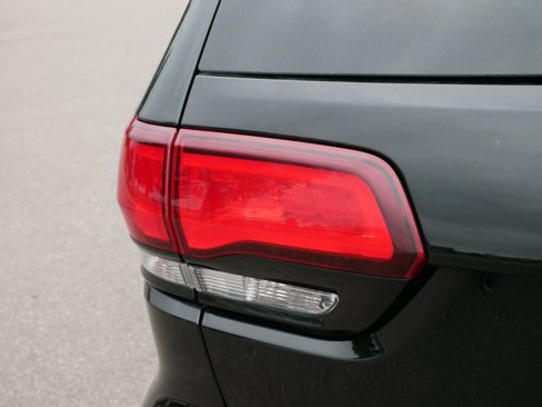 Used 2018 Jeep Grand Cherokee Altitude image 17