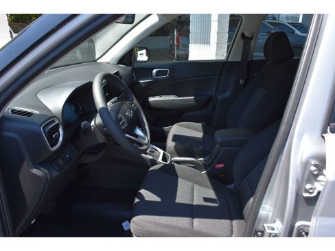 New 2025 Hyundai Venue SE image 10