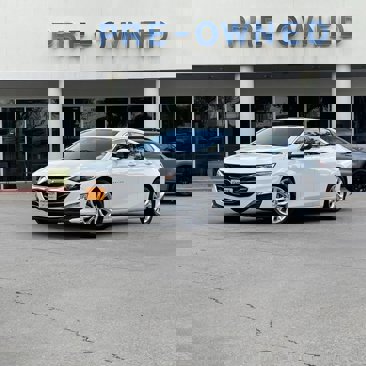 Used 2023 Chevrolet Malibu LT image 1