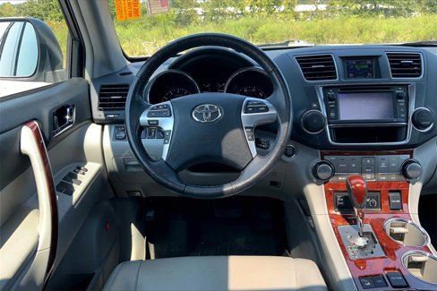 Used 2013 Toyota Highlander Limited image 6