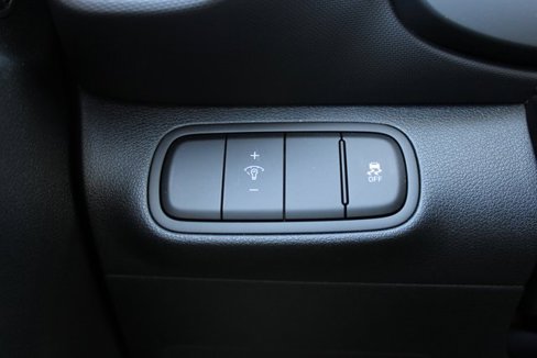 New 2025 Hyundai Venue SEL image 18