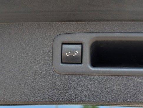 Used 2021 Toyota Highlander Platinum image 11