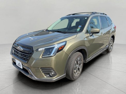 Used 2022 Subaru Forester Premium image 1