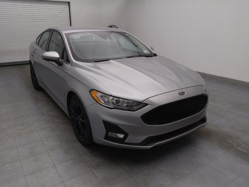 Used 2020 Ford Fusion SE w/ Equipment Group 151A image 13