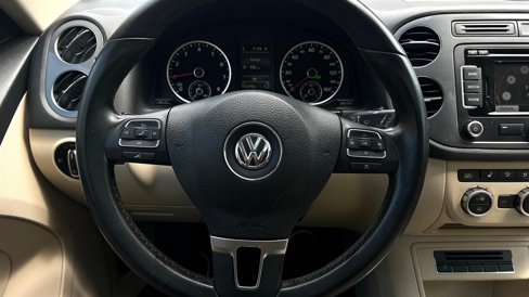Used 2013 Volkswagen Tiguan SEL image 17