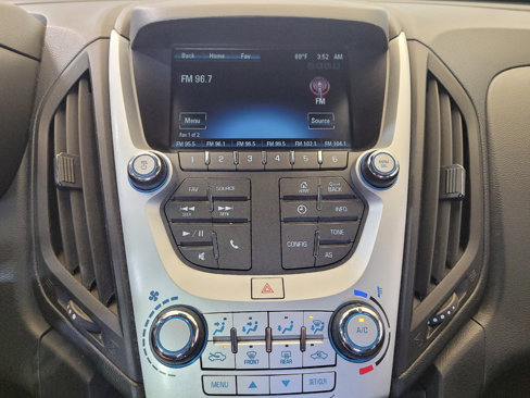 Used 2017 Chevrolet Equinox LS image 25