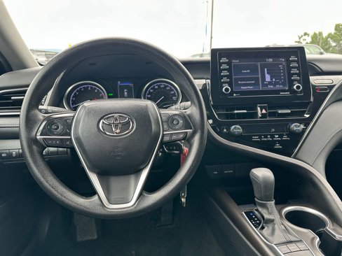 Used 2023 Toyota Camry LE image 15