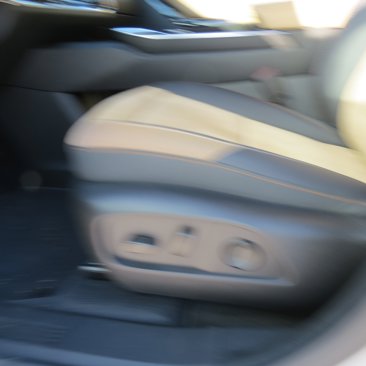 Used 2025 Chevrolet Equinox ACTIV w/ Safety and Technology Package image 14