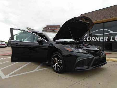 Used 2021 Toyota Camry SE image 20