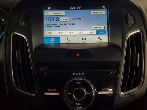 Used 2018 Ford Focus SEL image 25
