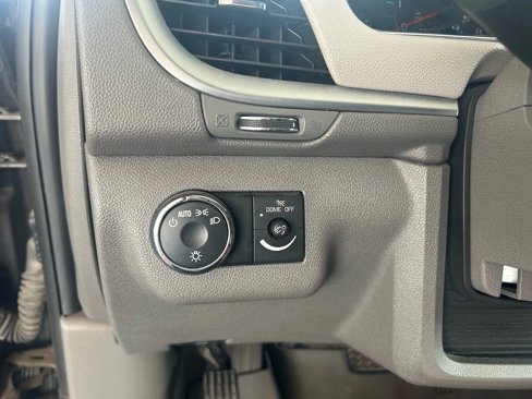 Used 2015 Chevrolet Traverse LS image 18