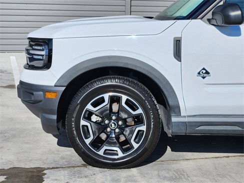 Used 2021 Ford Bronco Sport Outer Banks w/ Outer Banks Package image 8