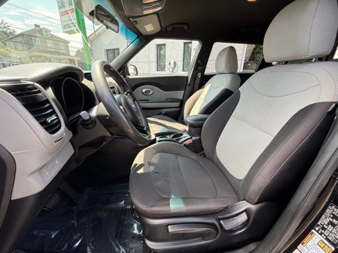 Used 2016 Kia Soul image 22