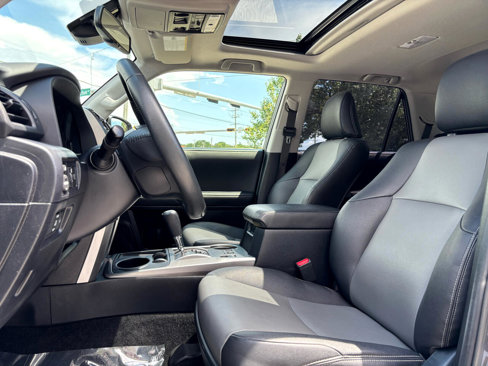 Used 2022 Toyota 4Runner SR5 Premium image 24