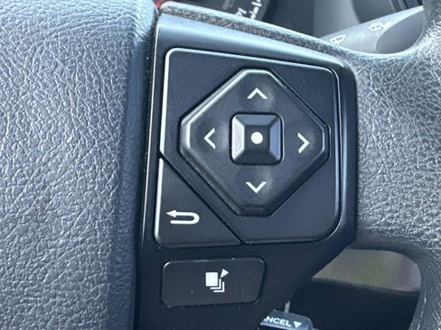 Used 2018 Toyota Tacoma SR image 16