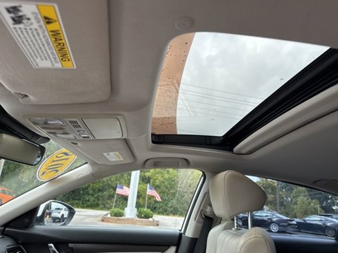 Used 2018 Honda Accord Touring image 39