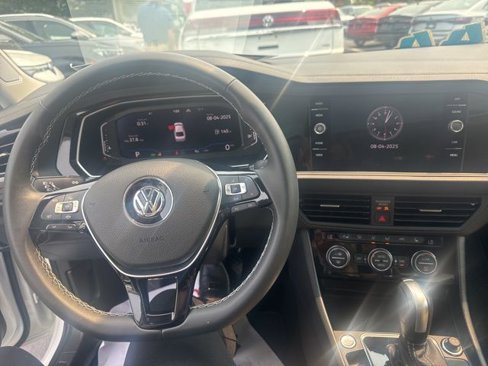 Certified 2021 Volkswagen Jetta SEL image 8