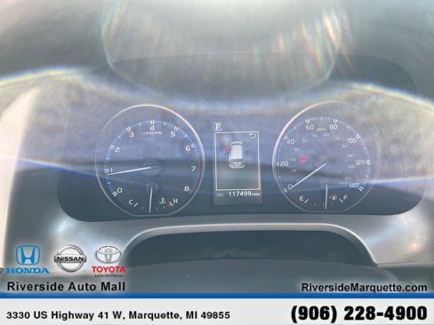 Used 2018 Toyota RAV4 LE image 16