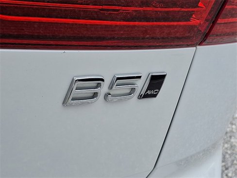 Used 2023 Volvo XC60 B5 Plus image 30