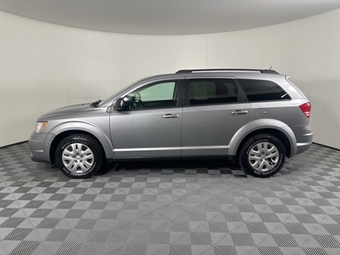Used 2017 Dodge Journey SE w/ Flexible Seating Group image 5
