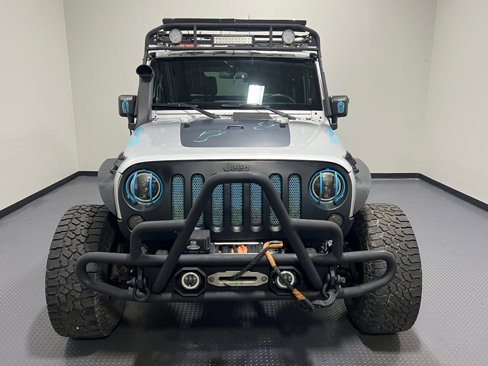 Used 2012 Jeep Wrangler Sahara image 3