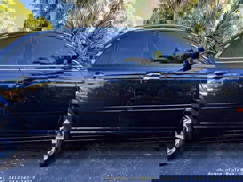 Used 2004 Jaguar XJ8 image 16