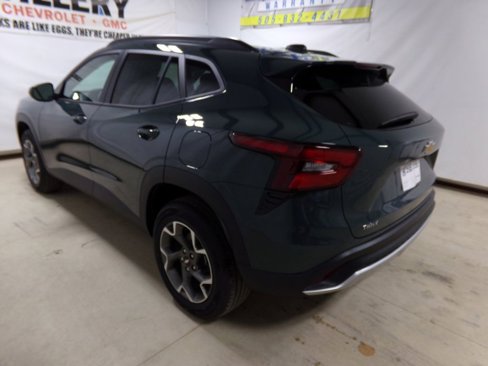 New 2025 Chevrolet Trax LT w/ Driver Confidence Package image 4